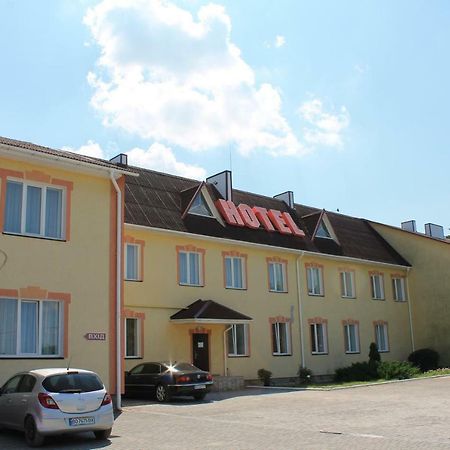 Kremin Hotel เกรเมอเนตส์ ภายนอก รูปภาพ