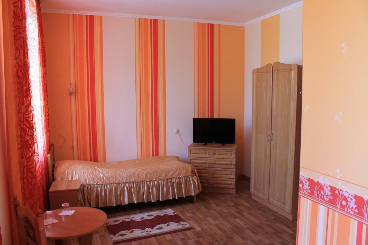 Kremin Hotel เกรเมอเนตส์ ภายนอก รูปภาพ