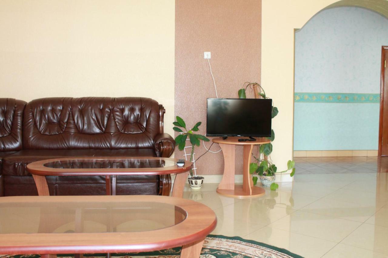 Kremin Hotel เกรเมอเนตส์ ภายนอก รูปภาพ