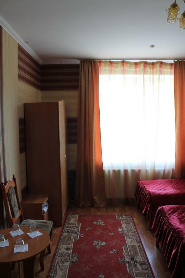 Kremin Hotel เกรเมอเนตส์ ภายนอก รูปภาพ