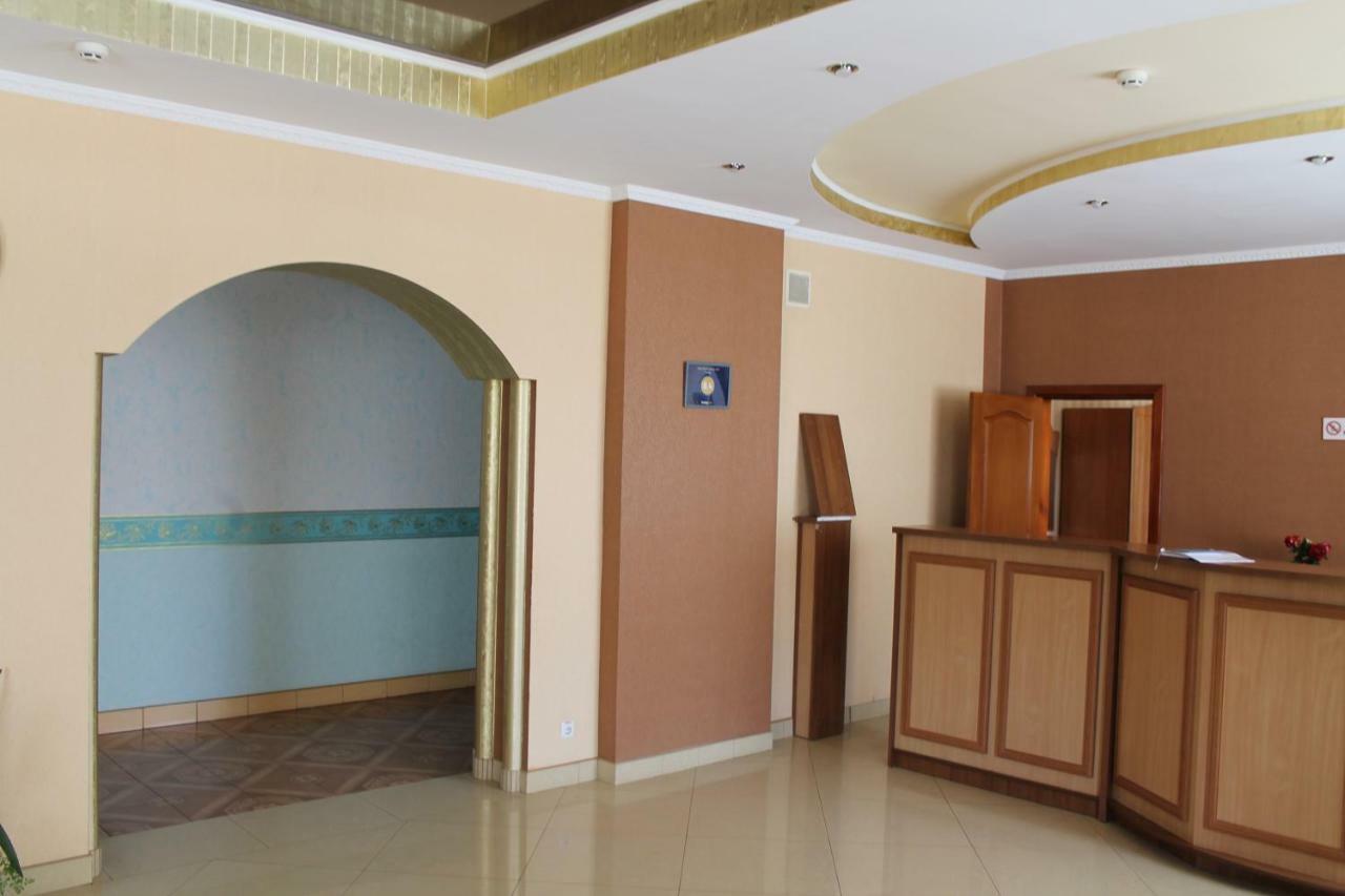 Kremin Hotel เกรเมอเนตส์ ภายนอก รูปภาพ