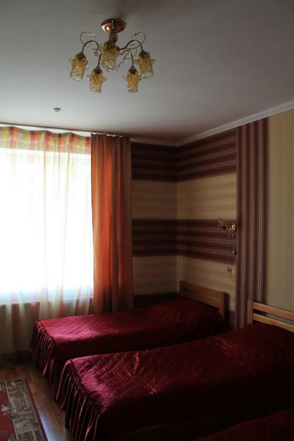 Kremin Hotel เกรเมอเนตส์ ภายนอก รูปภาพ