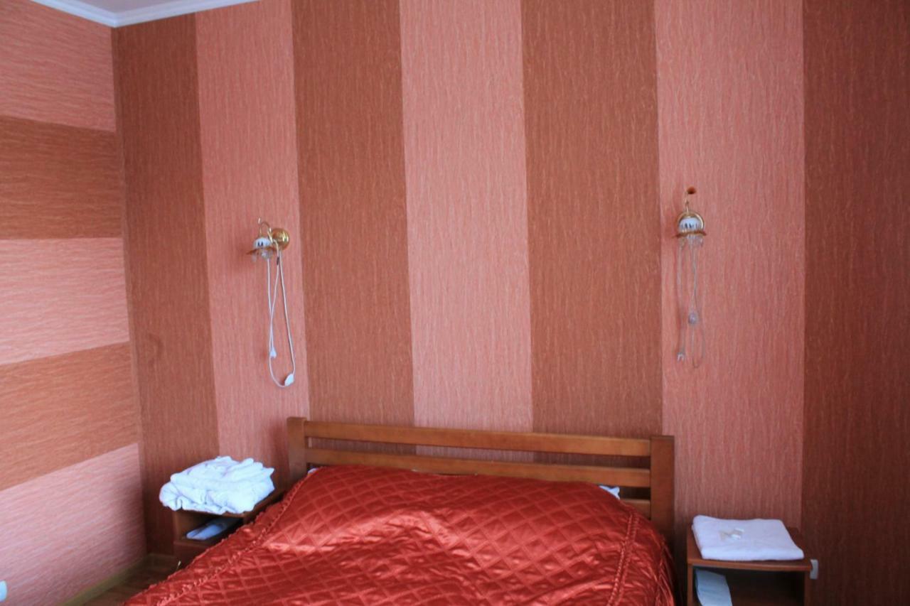 Kremin Hotel เกรเมอเนตส์ ภายนอก รูปภาพ