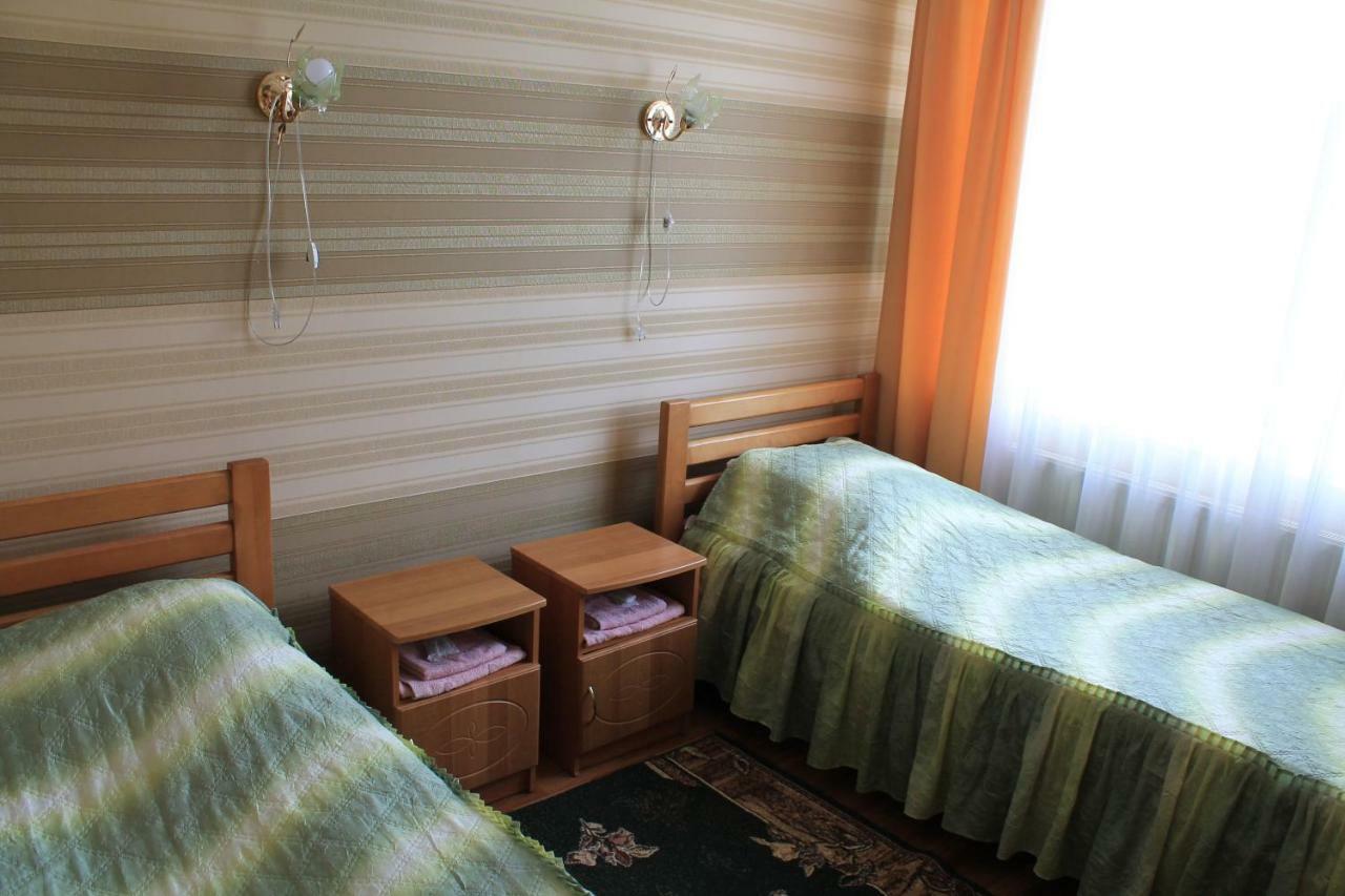 Kremin Hotel เกรเมอเนตส์ ภายนอก รูปภาพ