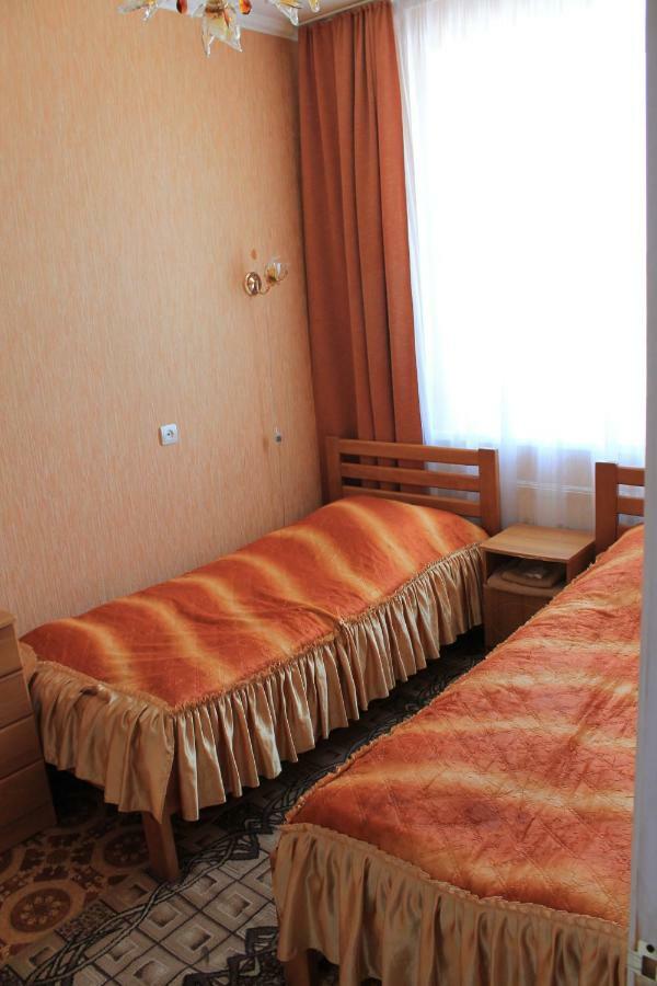 Kremin Hotel เกรเมอเนตส์ ภายนอก รูปภาพ