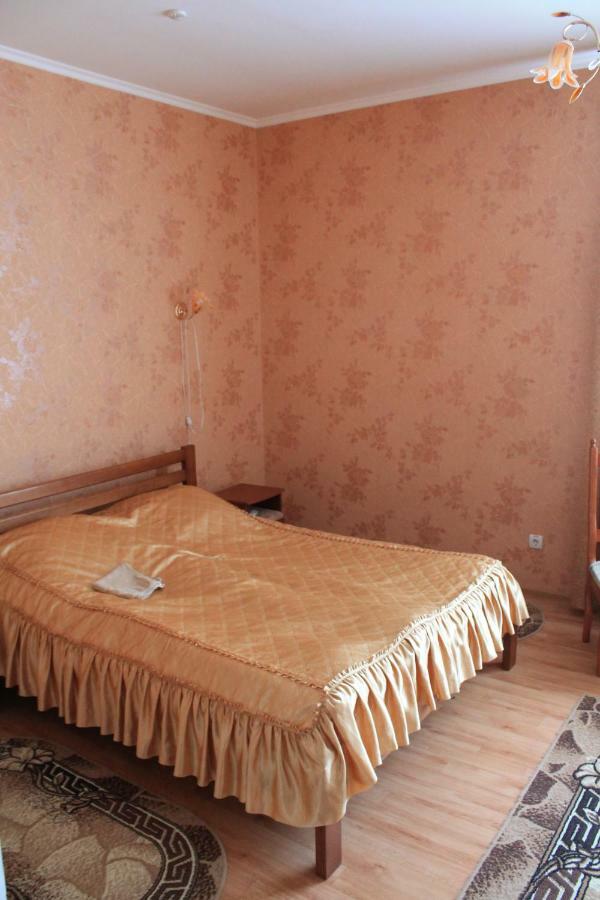 Kremin Hotel เกรเมอเนตส์ ภายนอก รูปภาพ
