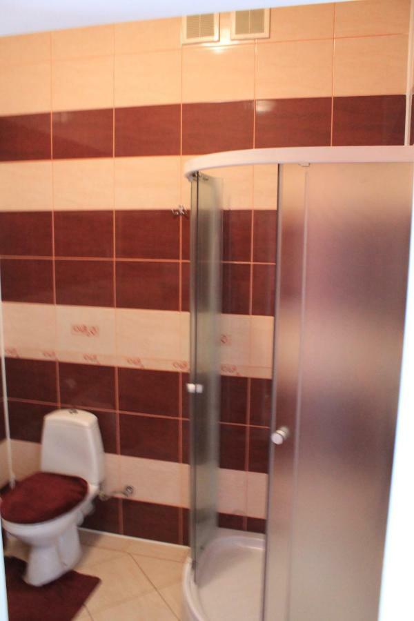 Kremin Hotel เกรเมอเนตส์ ภายนอก รูปภาพ